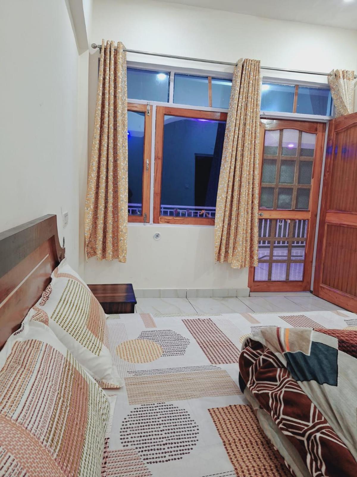 Chandarshila Hike Homestay Ukhimath 외부 사진